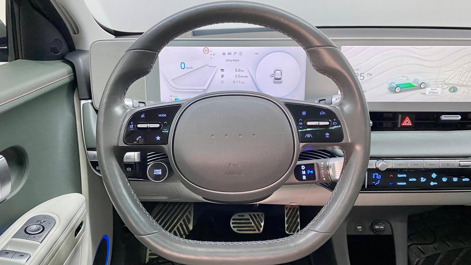 HYUNDAI IONIQ 8